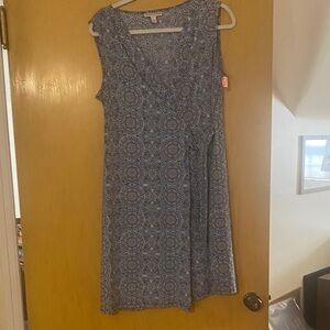 Dana Buchman Navy and White Sleeveless Faux-Wrap Midi Dress